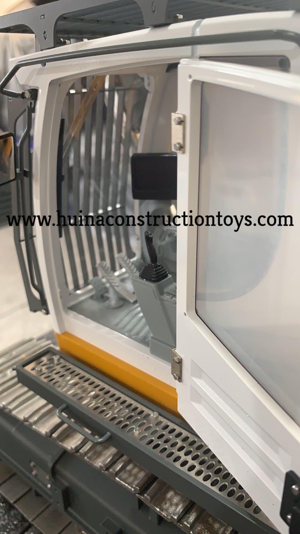 Kabolite 970 1:14 Hydraulic RC Excavator — view 25