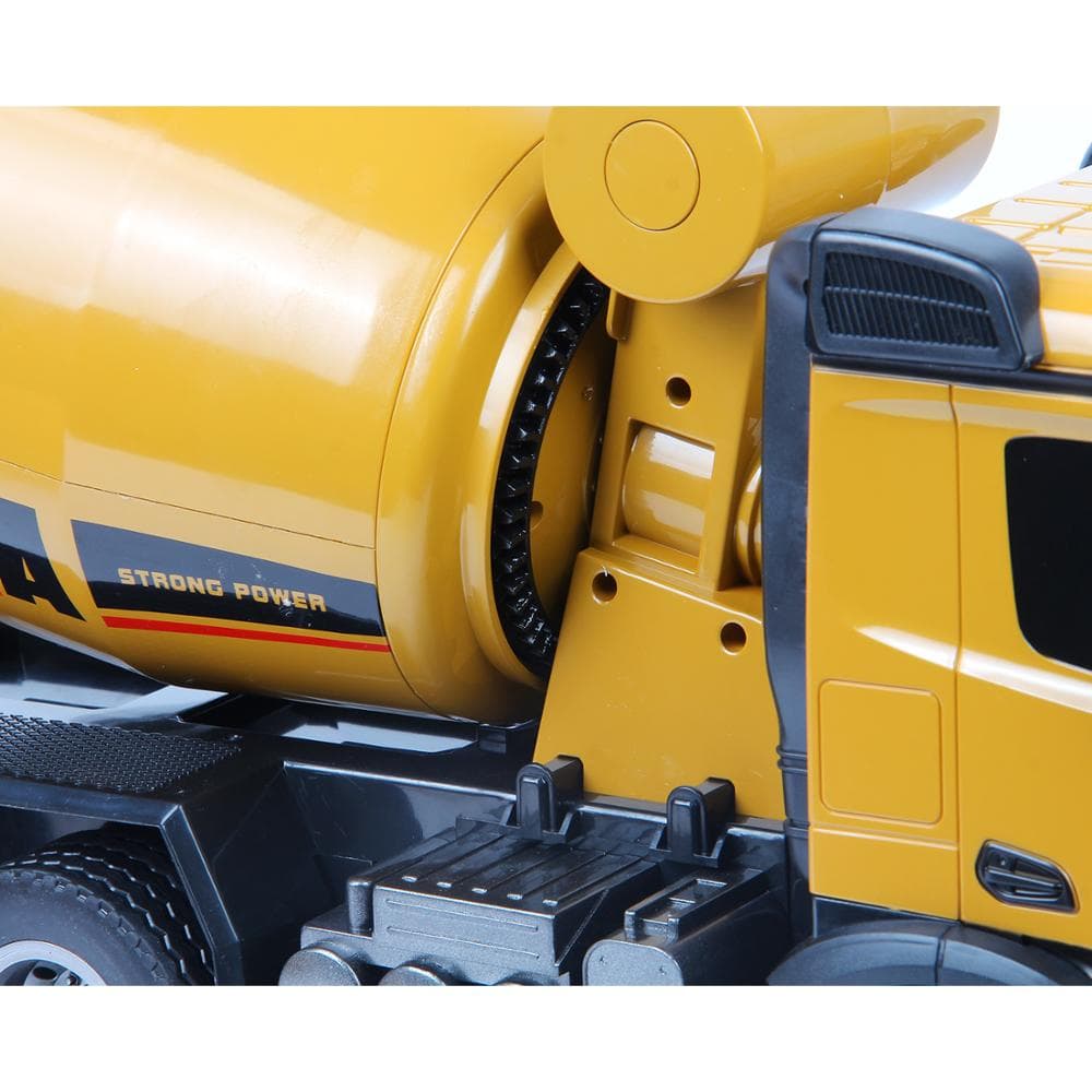 Huina 1574 1:14 Concrete Mixer Truck — view 5