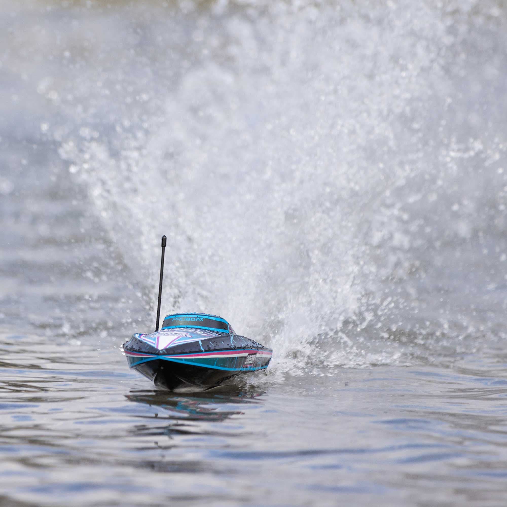 Recoil 2 18in Brushless Deep-V RTR — view 4